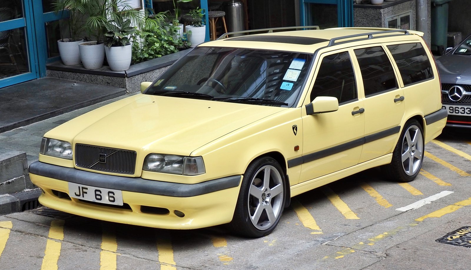 1995 Volvo 850 silhouette
