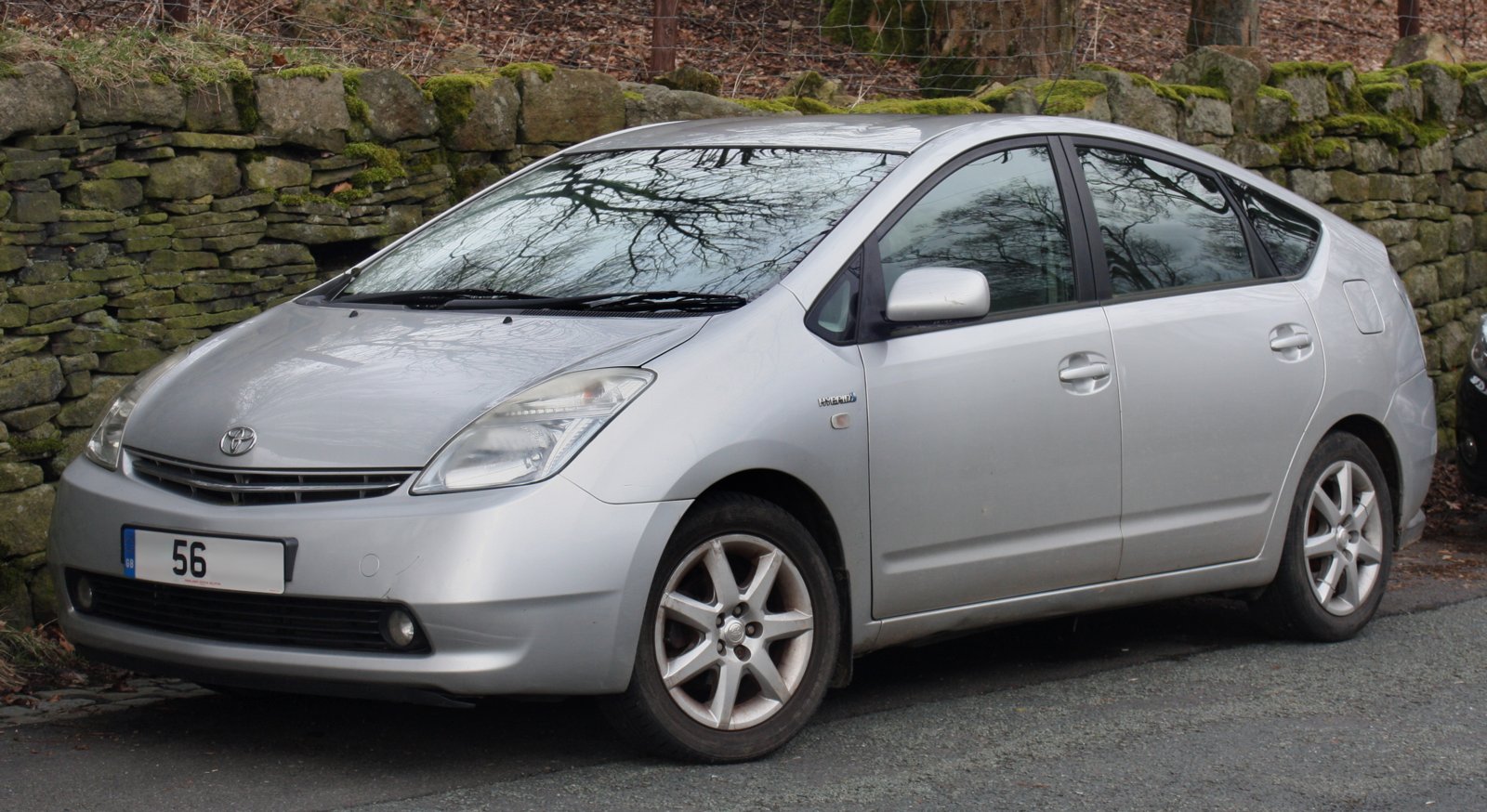 2003 Toyota Prius silhouette